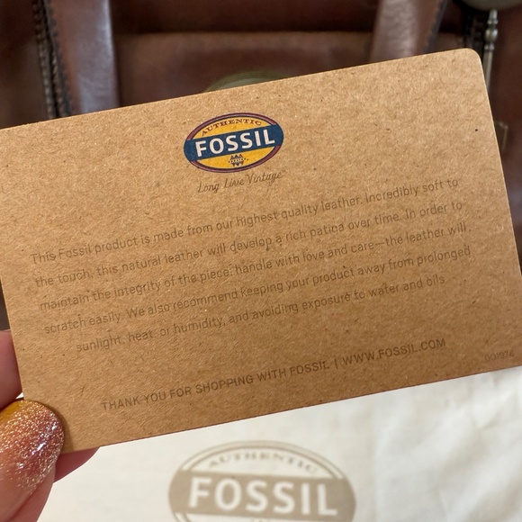 Fossil Vintage Revival Leather Tote ZB5420 - Picture 14 of 16